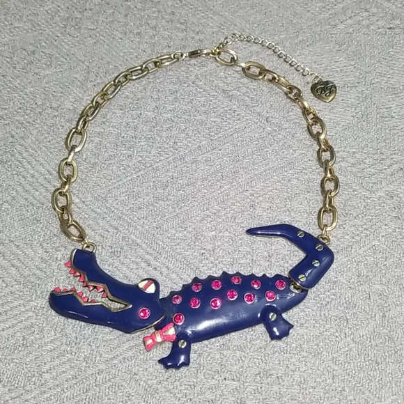Betsey Johnson ALLIGATOR NECKLACE - Picture 6 of 14
